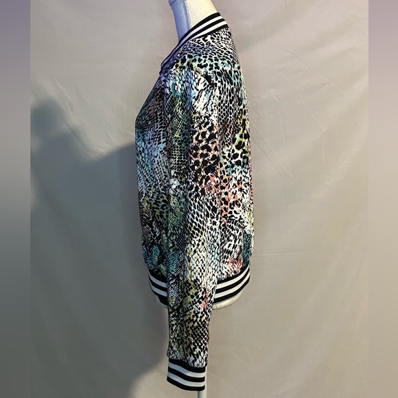 Unique multi-colored snake skin design jacket - Picture 4 of 7